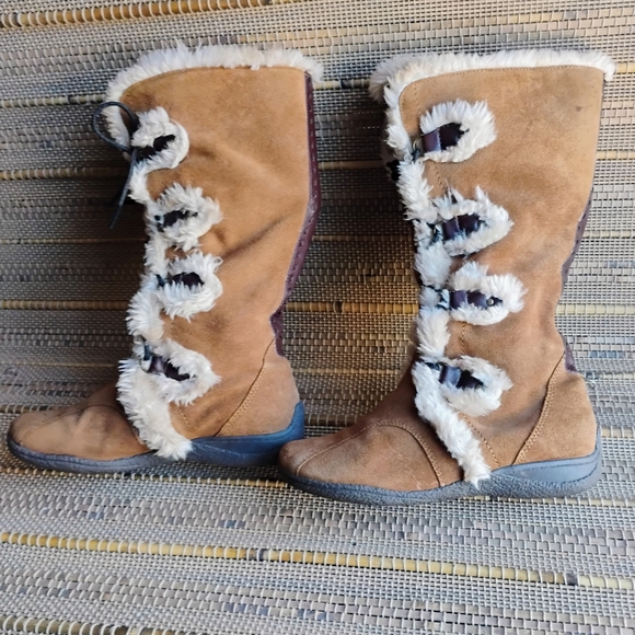Ruff Hewn Women's Lace Up Fur Trim Boots - Picture 5 of 14